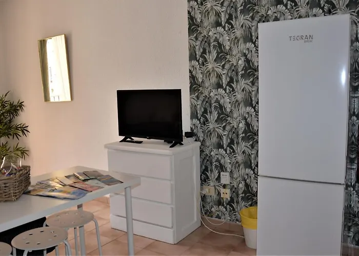 Castle H 408 * Los Cristianos (Tenerife)